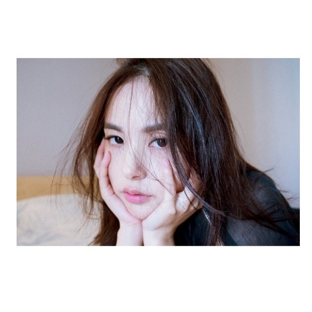 拥抱太阳的女人!默默夺走太阳初恋的性感闵孝琳