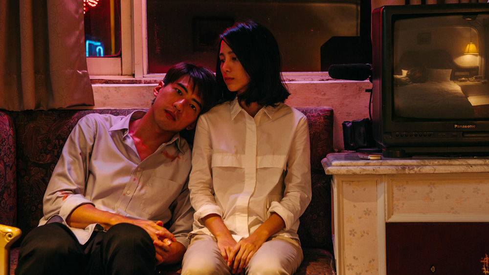 《通灵少女》获得迷你剧集奖!男,女主角温贞菱,傅孟柏一同获奖